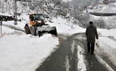 Trabzon Belediyesi merkez köylerdeki yollarda da kar temizliği yapıyor